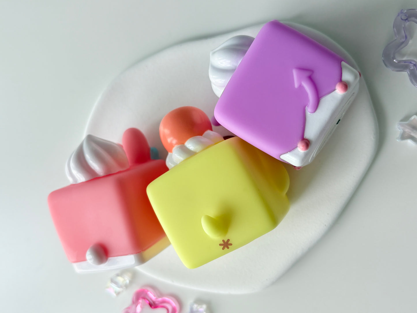 Kawaii Mini Sanrio Cube Cake Desserts (Lights up!)