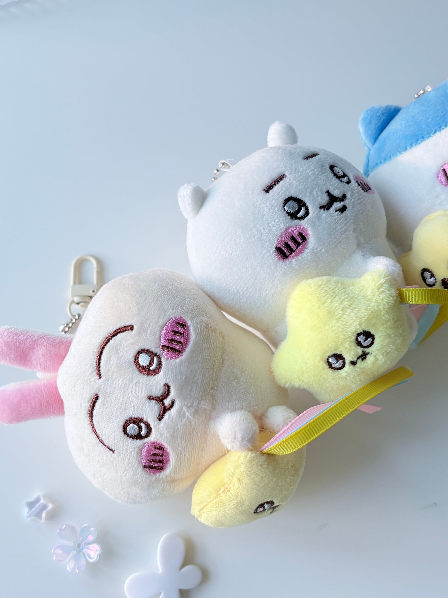 Chiikawa with shooting star plushie keychains