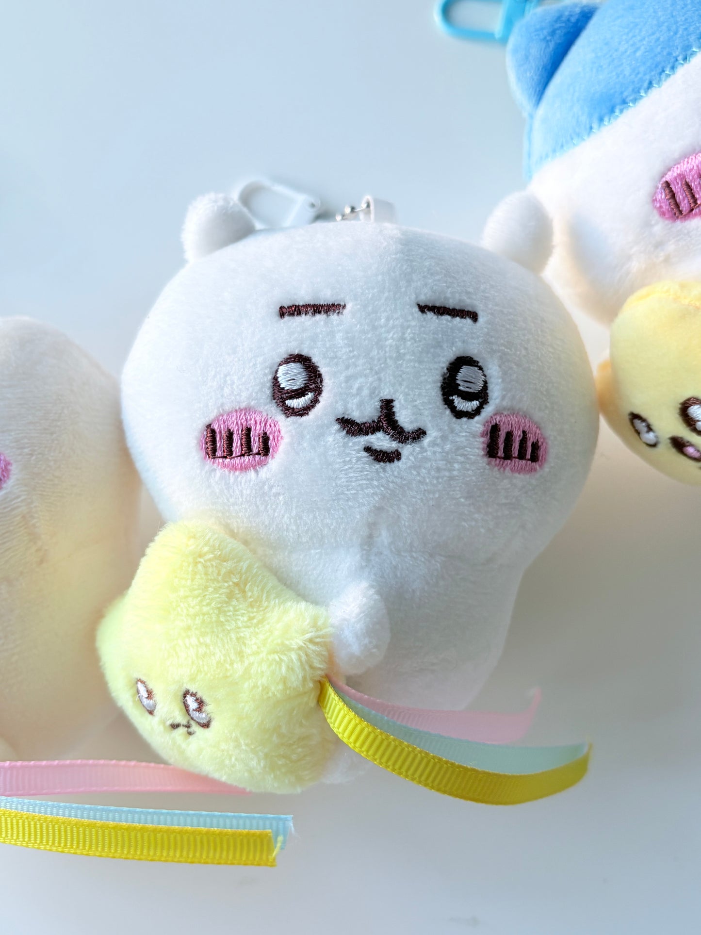 Chiikawa with shooting star plushie keychains